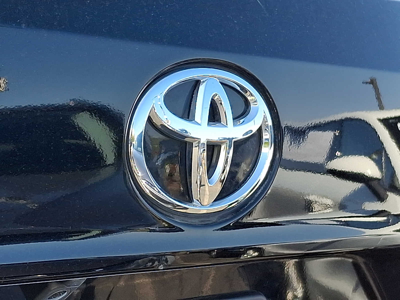 Thumbnail: 2023 Toyota Highlander - 29