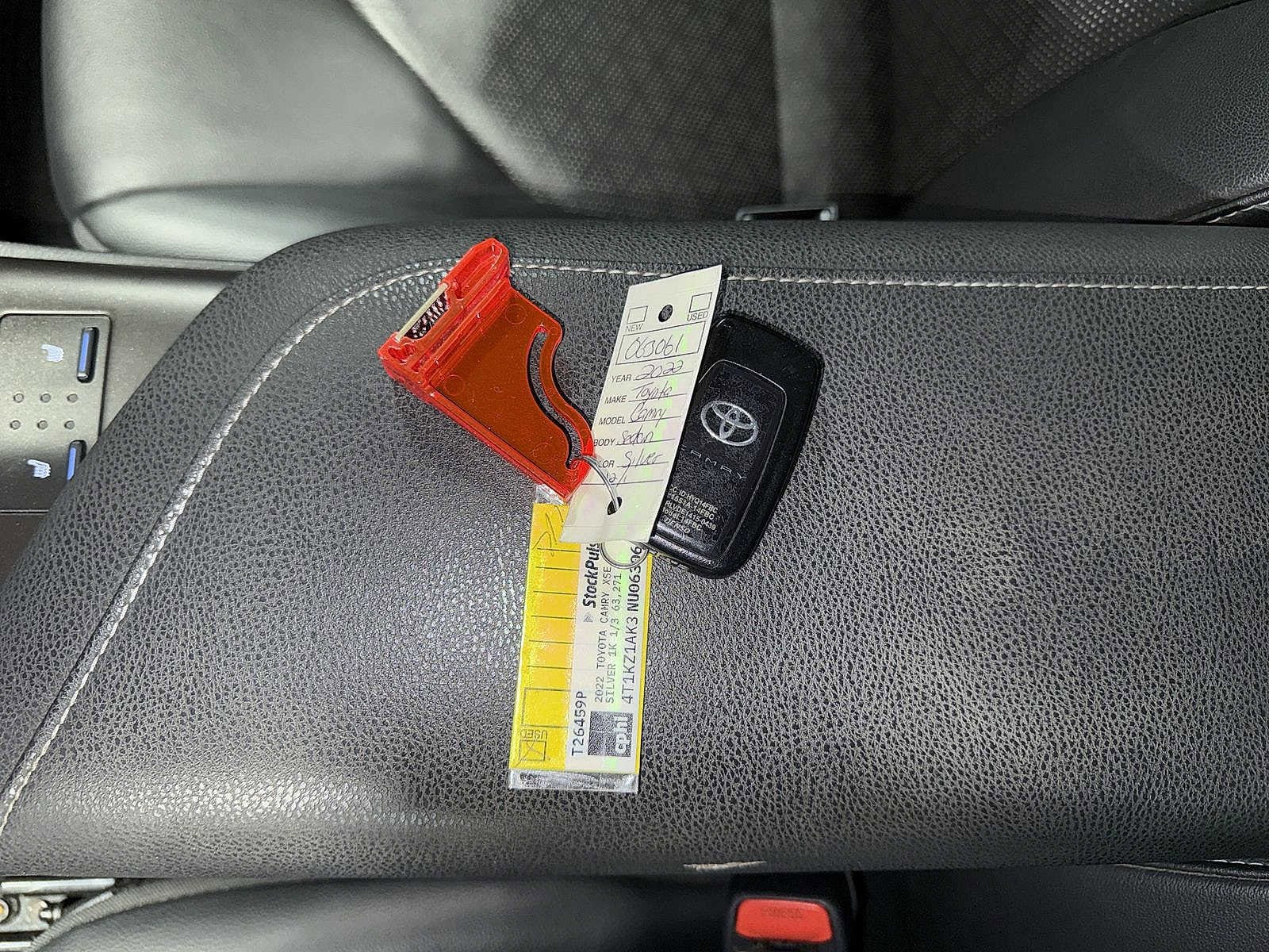 Thumbnail: 2022 Toyota Camry - 34