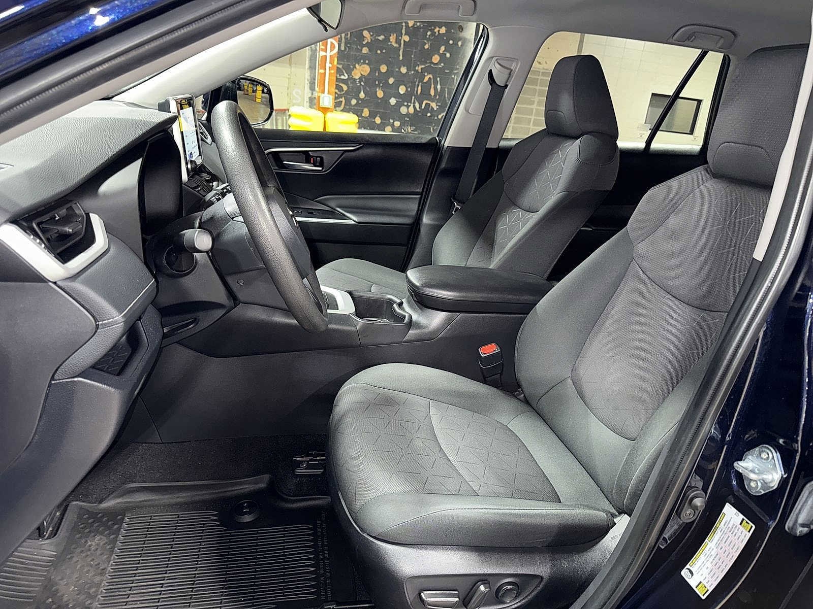 Thumbnail: 2024 Toyota RAV4 - 15