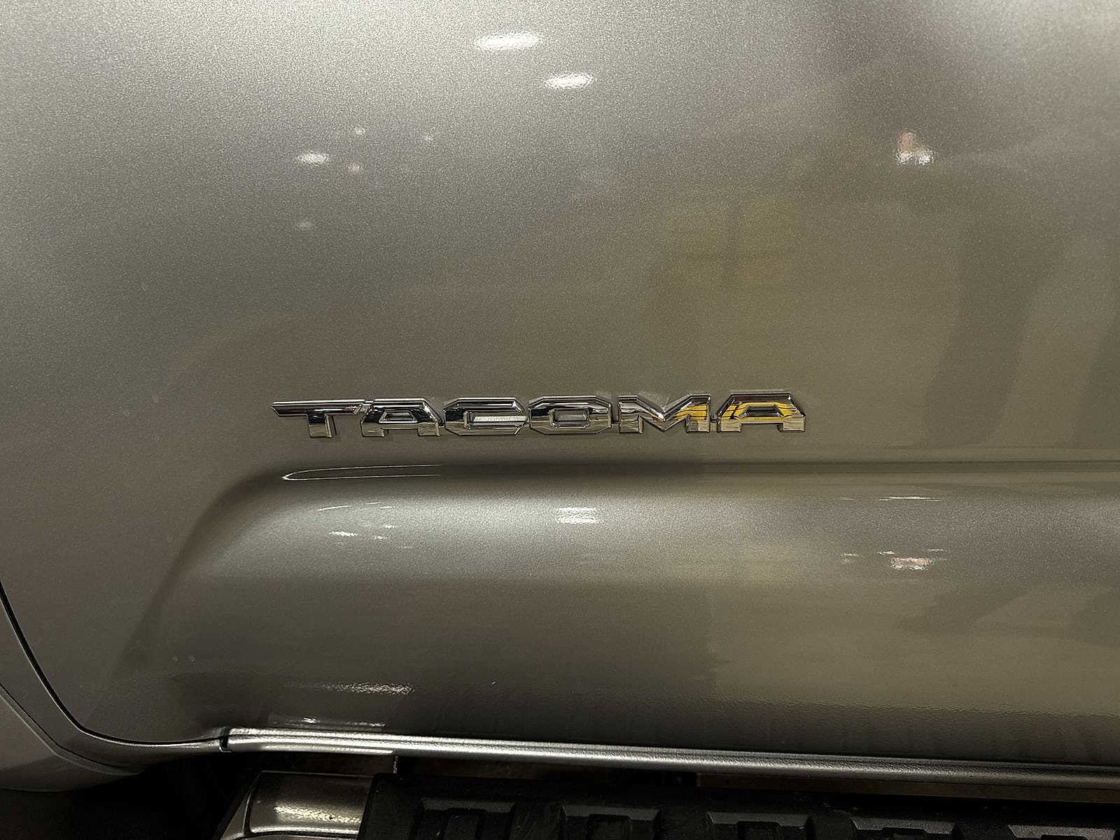 Thumbnail: 2023 Toyota Tacoma - 25