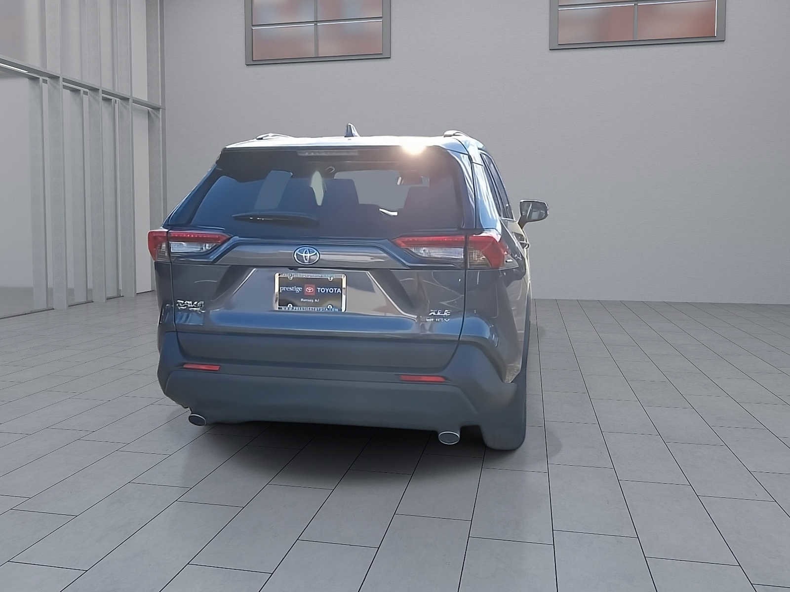 Thumbnail: 2025 Toyota RAV4 - 8