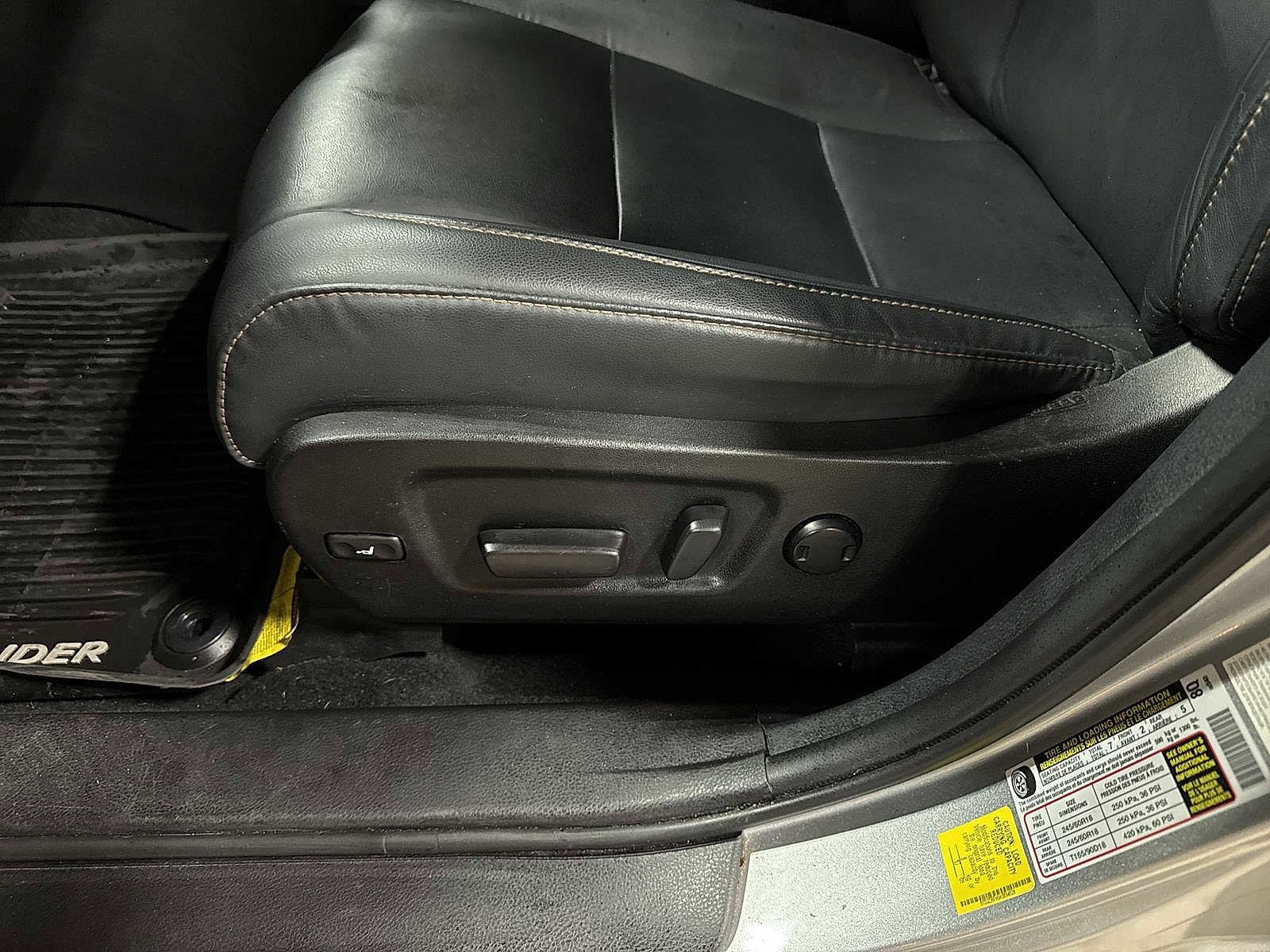 Thumbnail: 2019 Toyota Highlander - 25