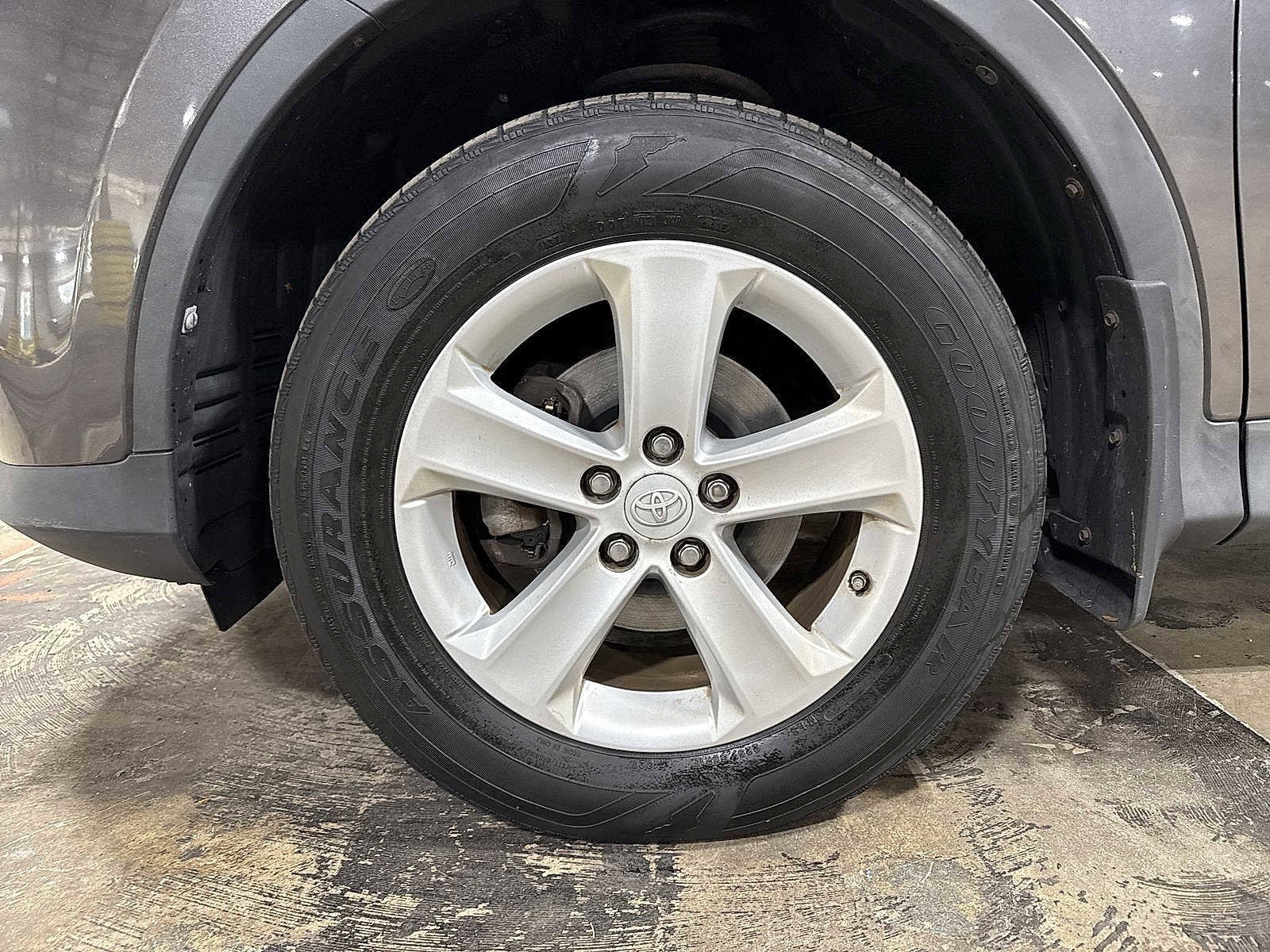 Thumbnail: 2014 Toyota RAV4 - 10