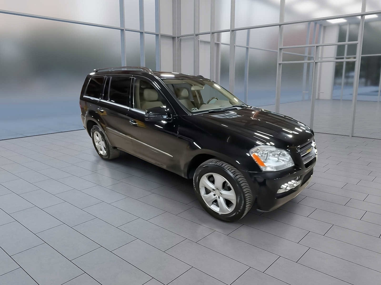 Thumbnail: 2011 Mercedes-Benz GL-Class - 2