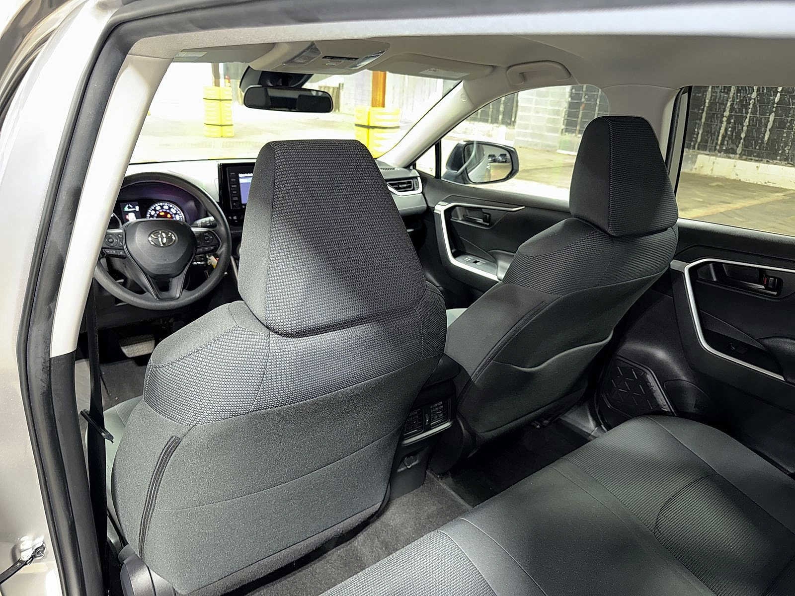 Thumbnail: 2022 Toyota RAV4 - 26