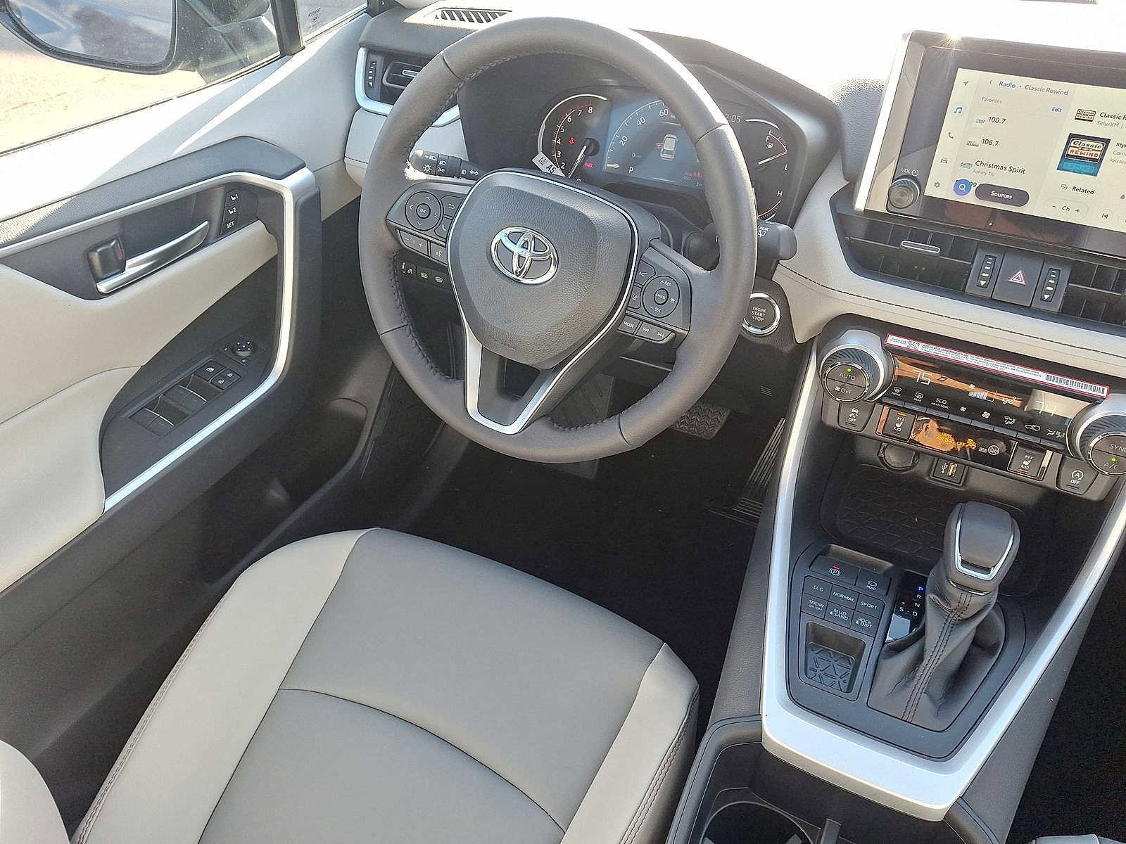 Thumbnail: 2025 Toyota RAV4 - 15