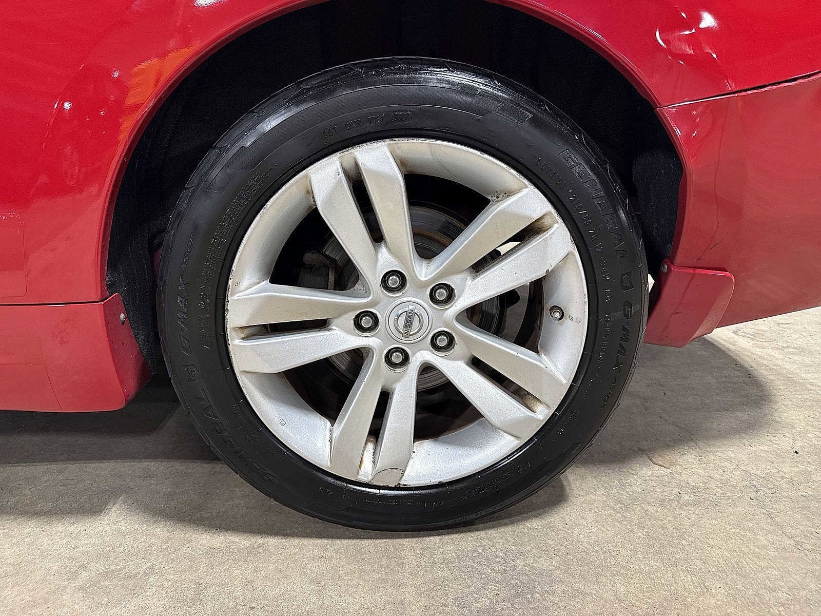 Thumbnail: 2011 Nissan Altima - 10