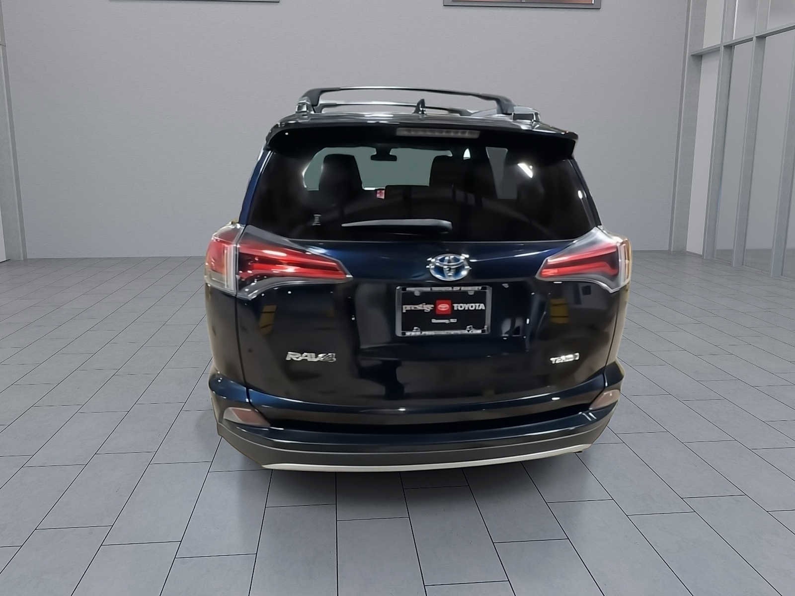 Thumbnail: 2018 Toyota RAV4 - 7