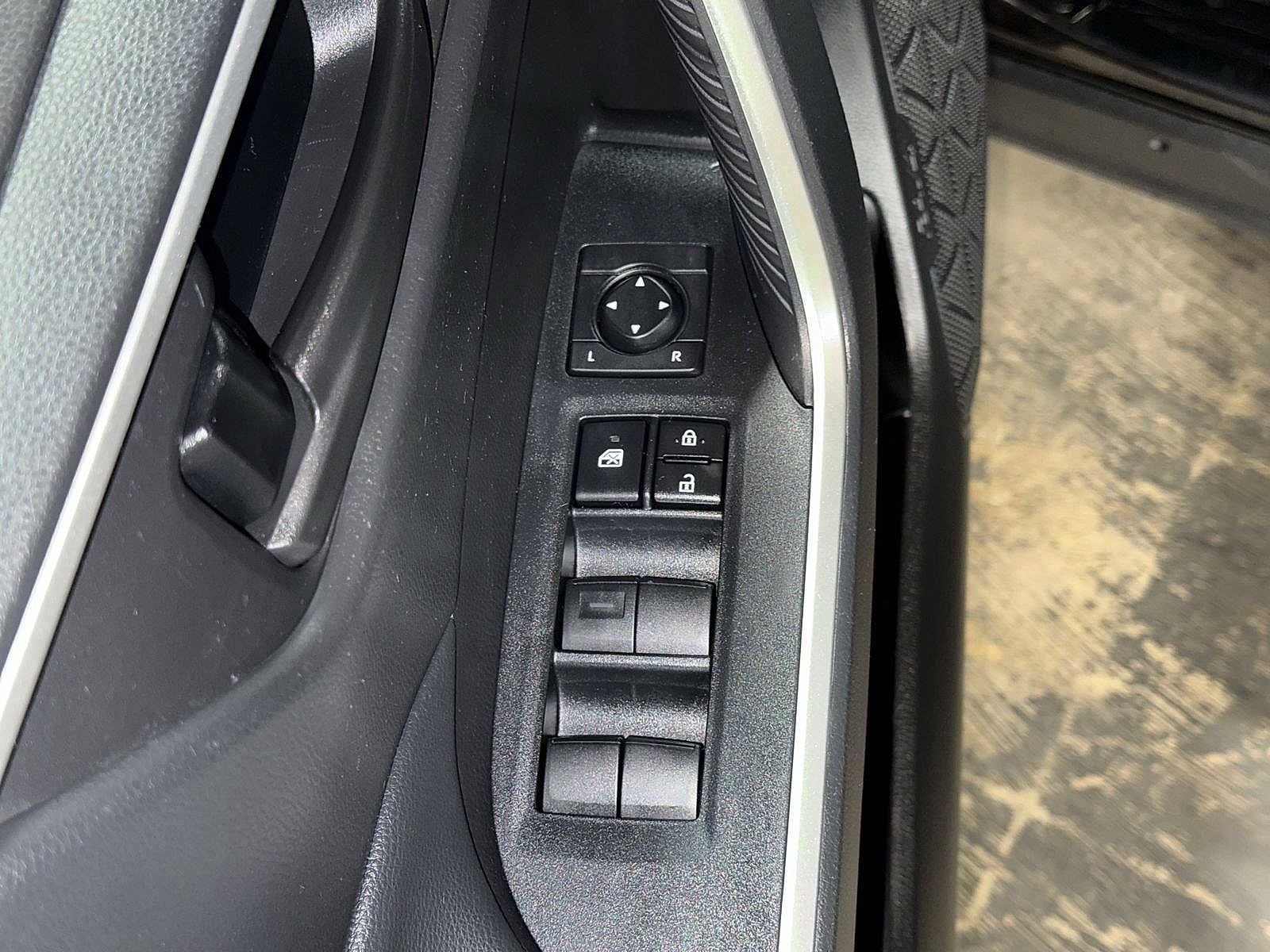 Thumbnail: 2023 Toyota RAV4 - 22