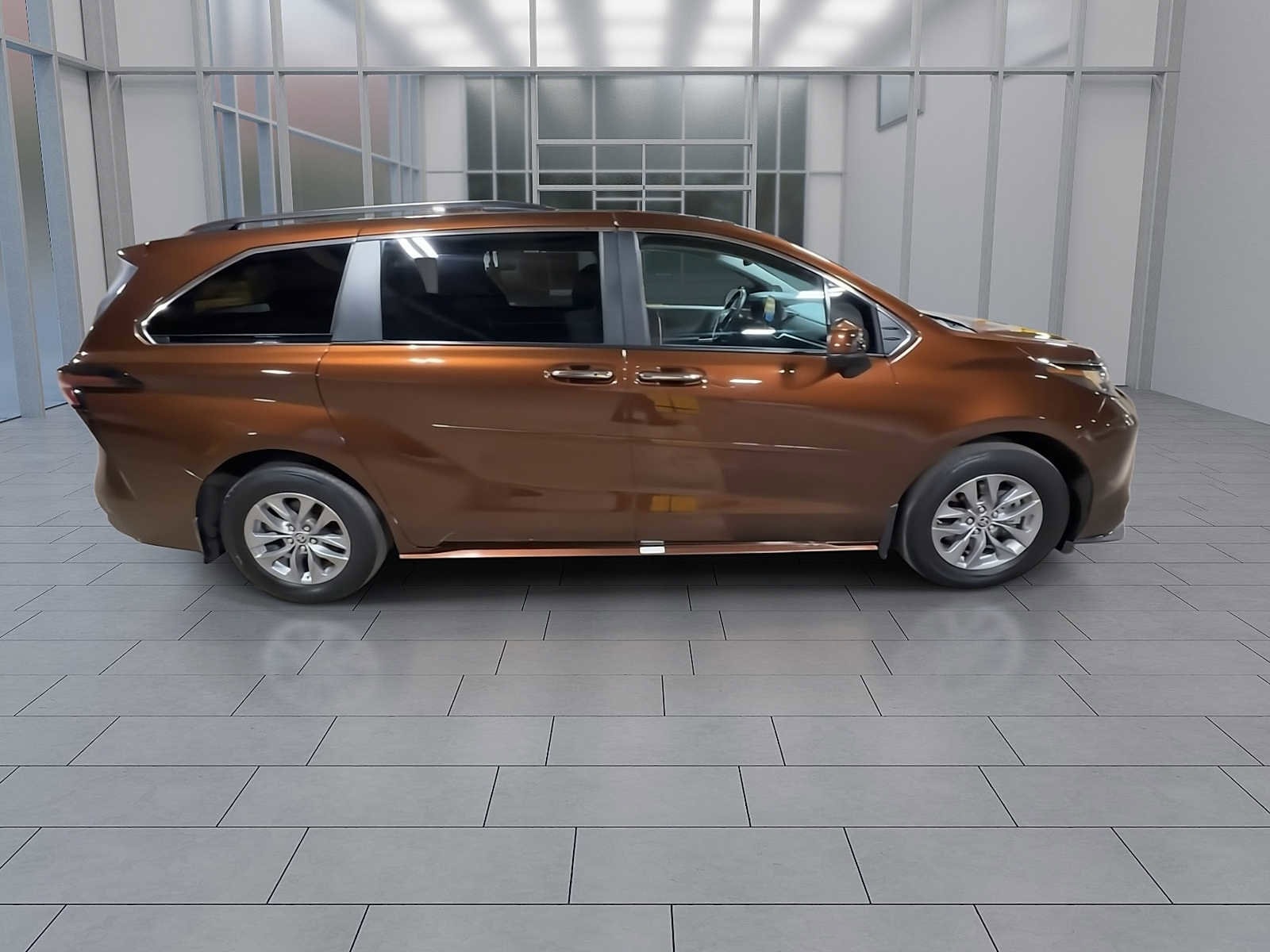 Thumbnail: 2023 Toyota Sienna - 9