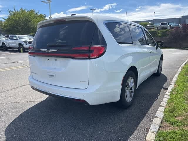 Thumbnail: 2024 Chrysler Pacifica - 4
