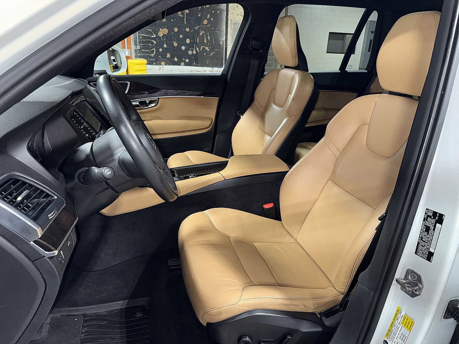 Thumbnail: 2019 Volvo XC90 - 15