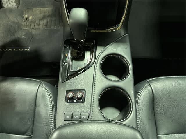 Thumbnail: 2013 Toyota Avalon - 32