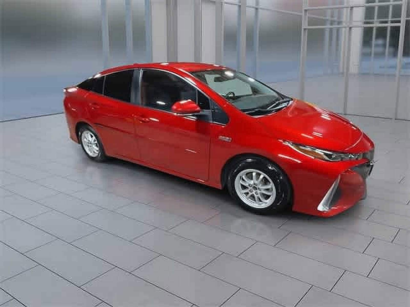 Thumbnail: 2022 Toyota Prius Prime - 2