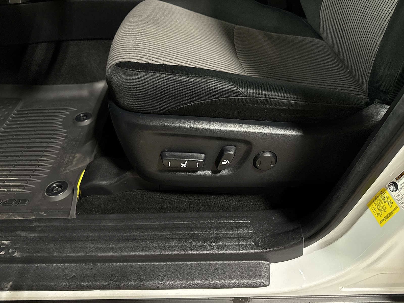 Thumbnail: 2024 Toyota 4Runner - 24