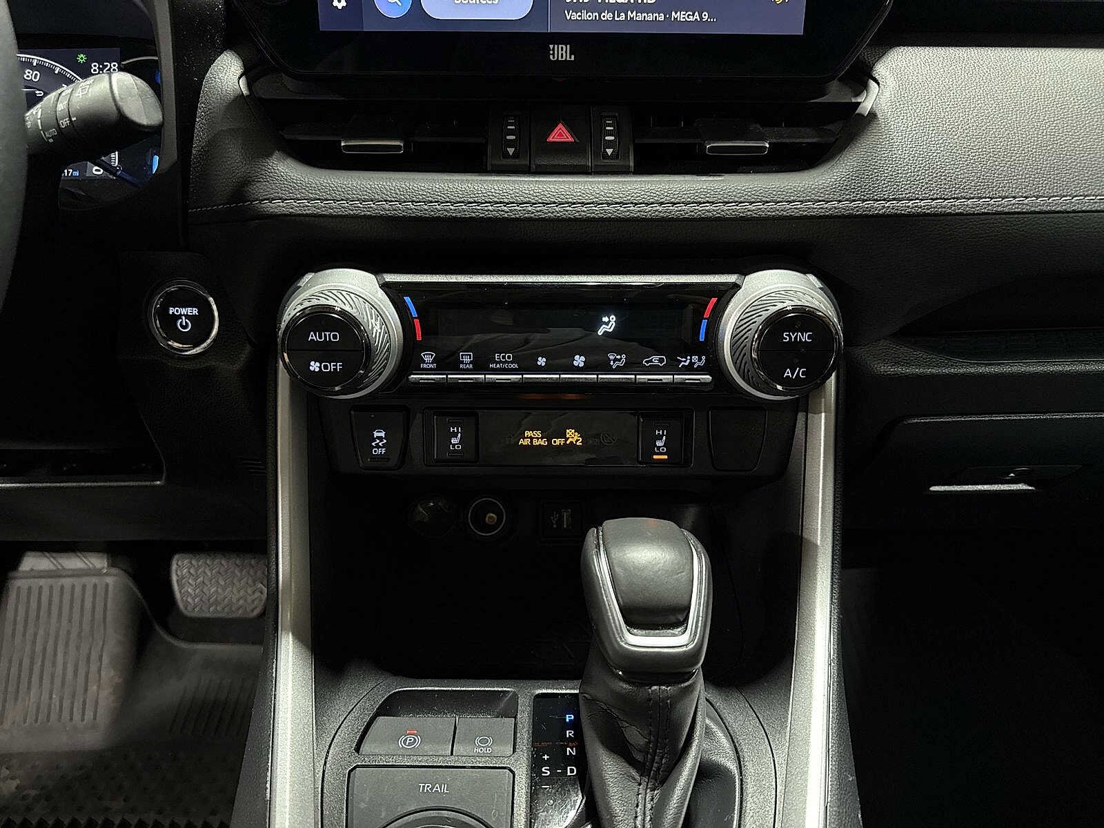 Thumbnail: 2025 Toyota RAV4 - 21