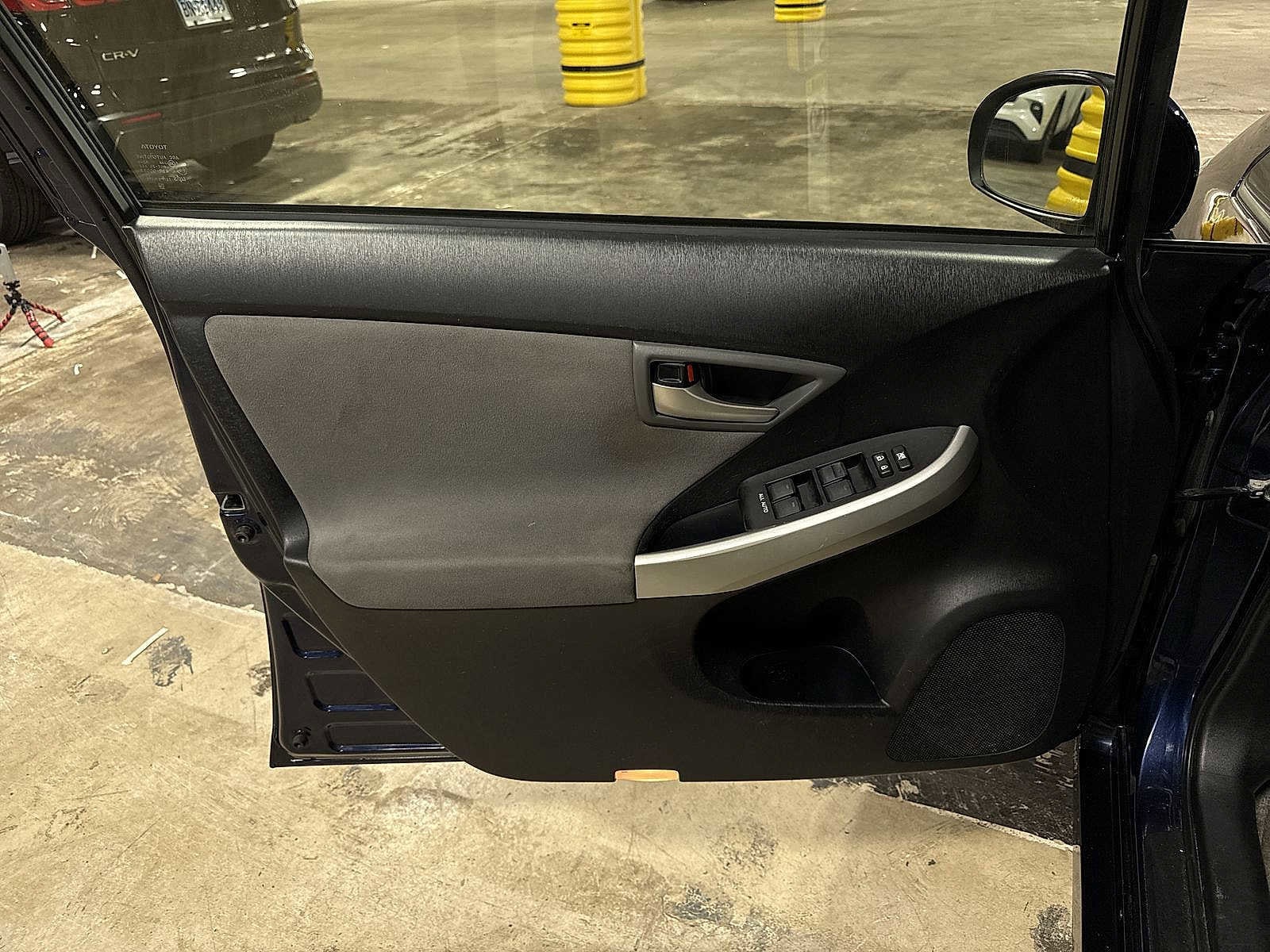 Thumbnail: 2015 Toyota Prius - 28