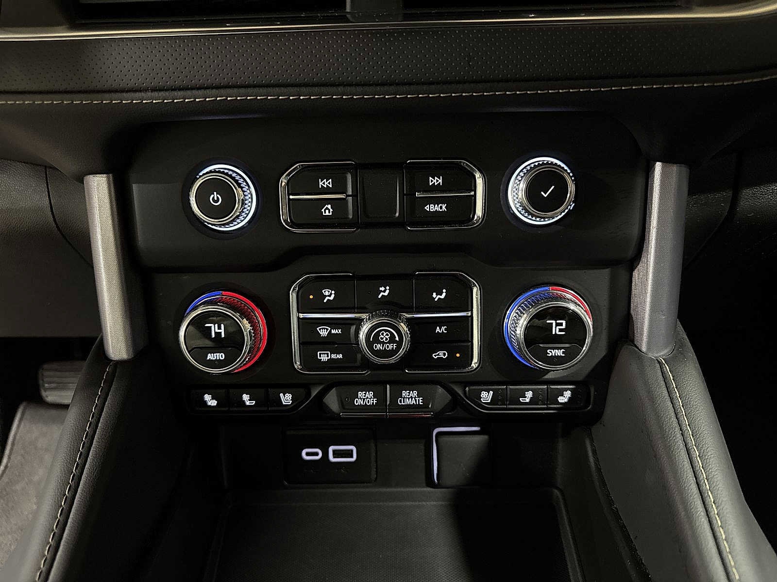 Thumbnail: 2024 GMC Yukon - 21