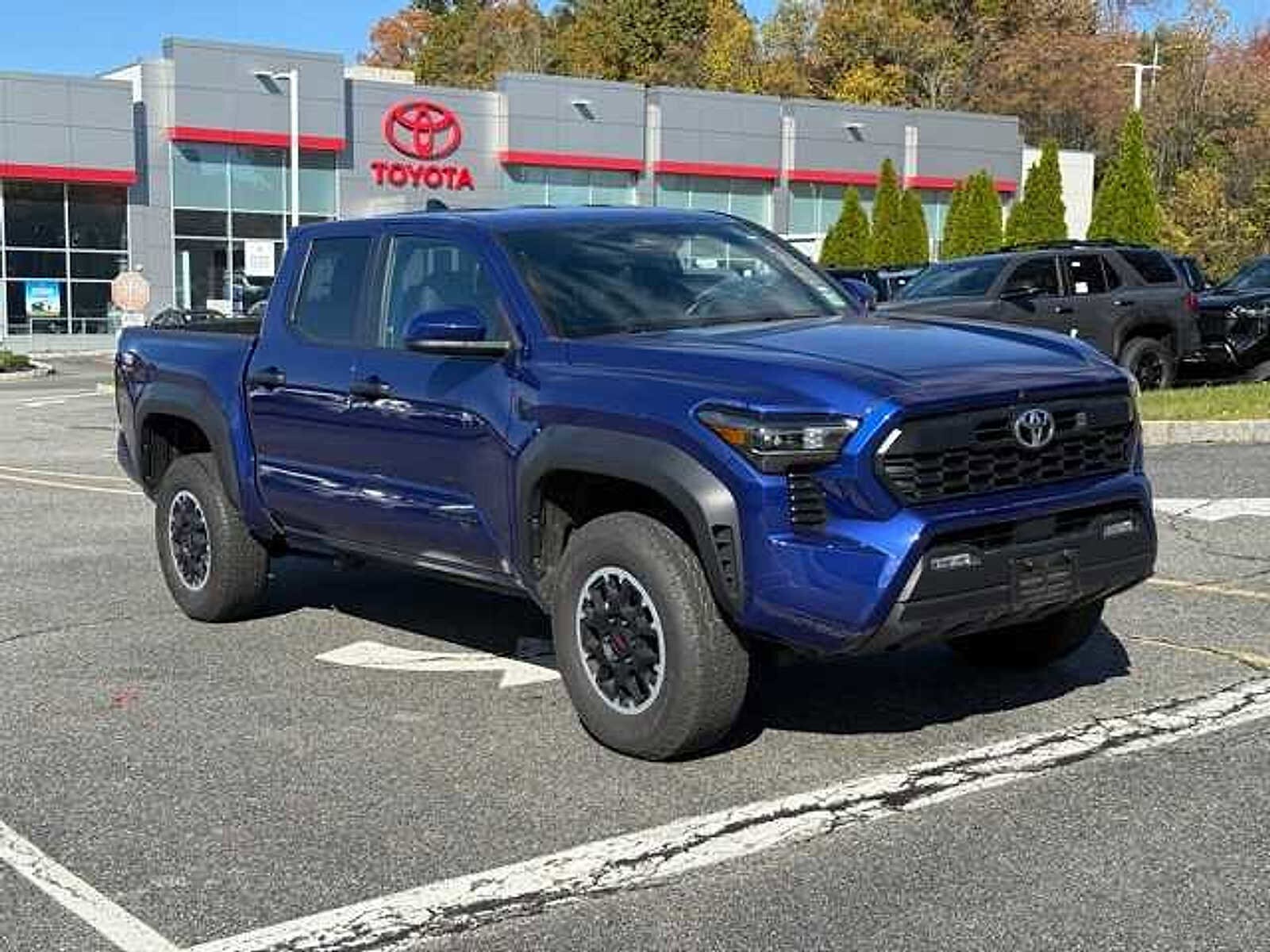 2024 Toyota Tacoma TRD photo 3