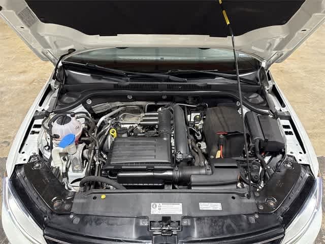 Thumbnail: 2017 Volkswagen Jetta - 12