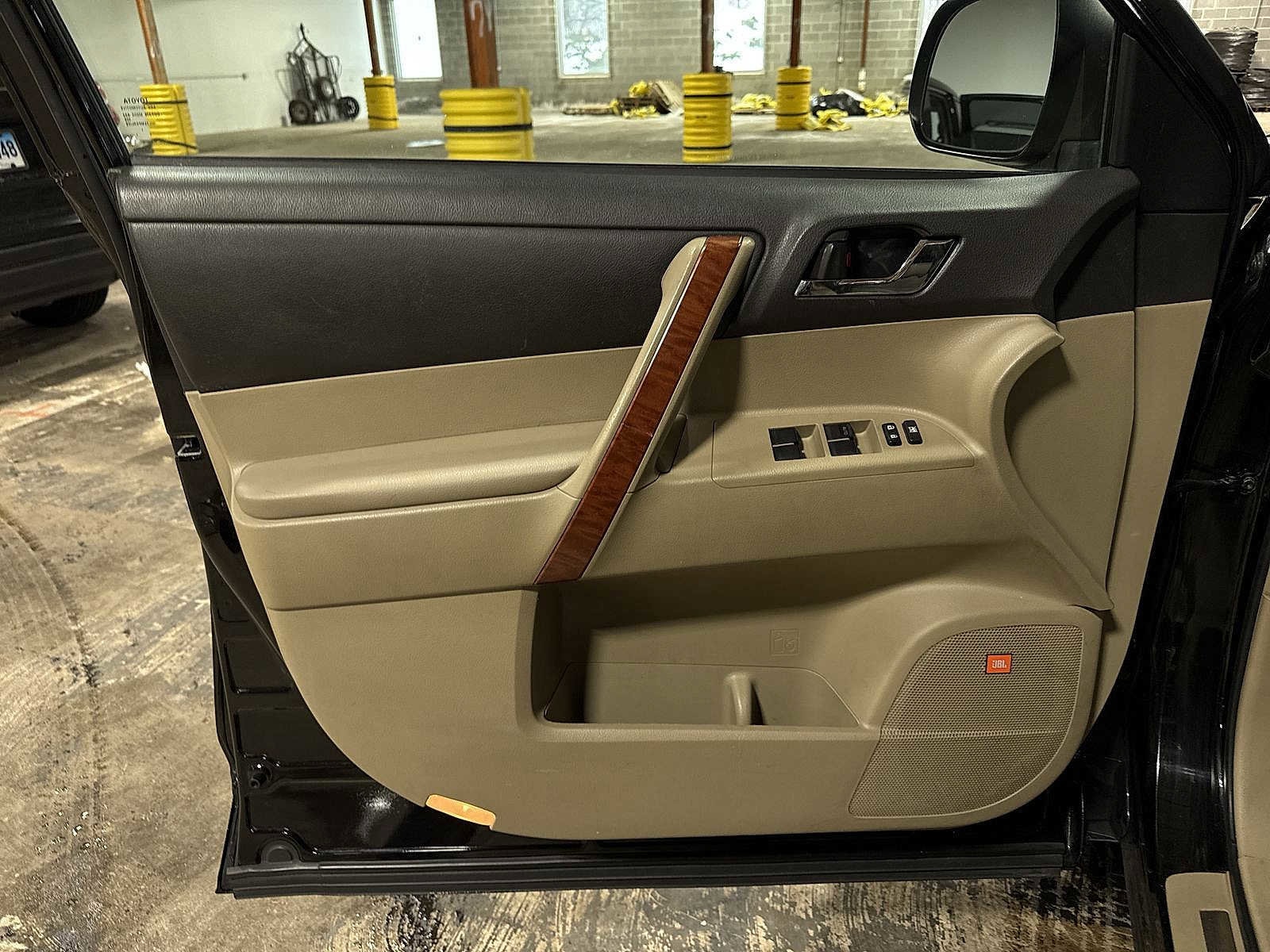 Thumbnail: 2008 Toyota Highlander - 35