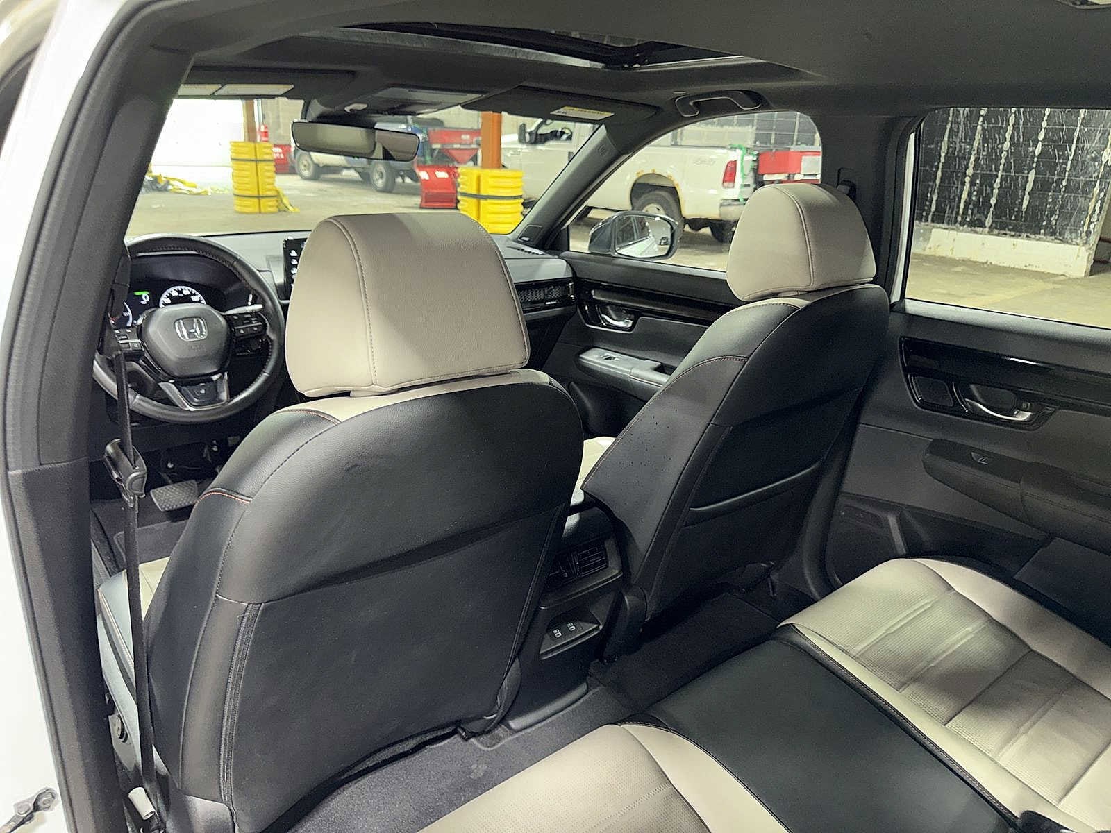 Thumbnail: 2023 Honda CR-V - 31