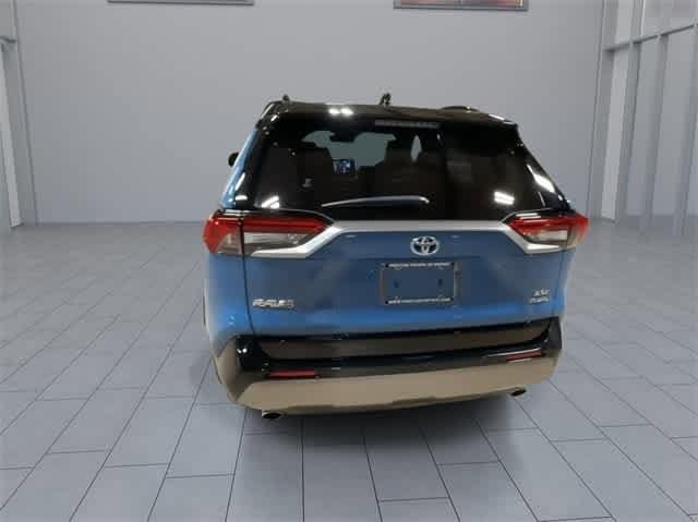 Thumbnail: 2022 Toyota RAV4 - 7