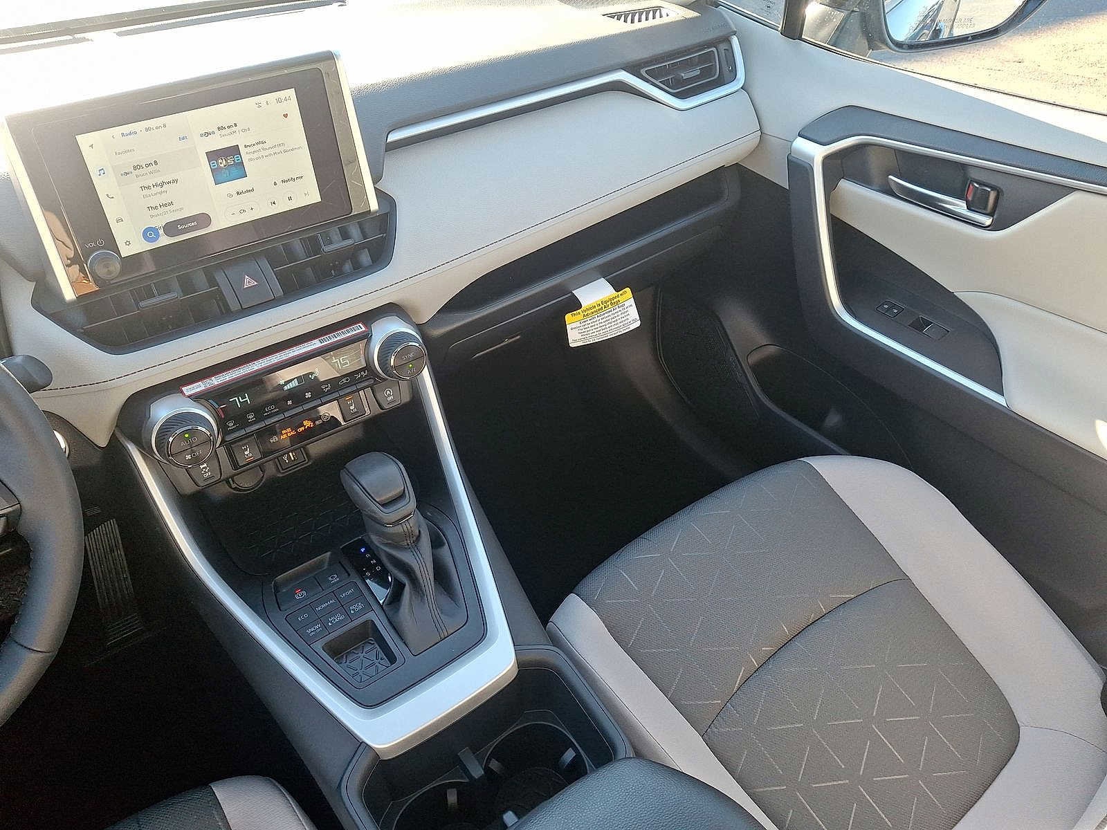 Thumbnail: 2025 Toyota RAV4 - 11