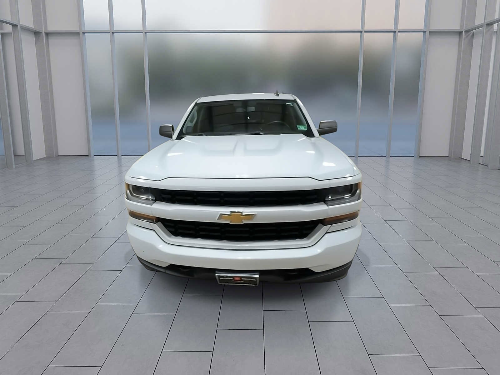 Thumbnail: 2018 Chevrolet Silverado 1500 - 3