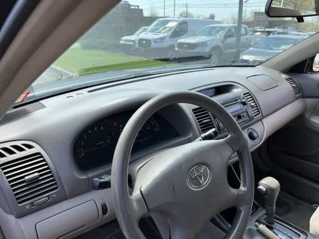 2002 Toyota Camry LE 7