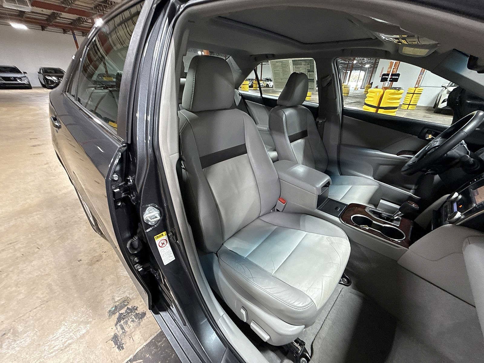 Thumbnail: 2012 Toyota Camry - 15