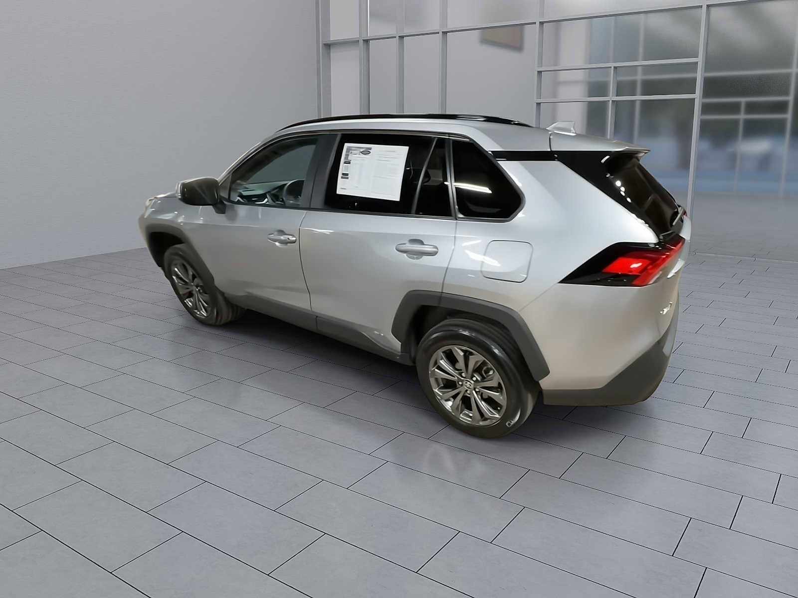 Thumbnail: 2025 Toyota RAV4 - 6