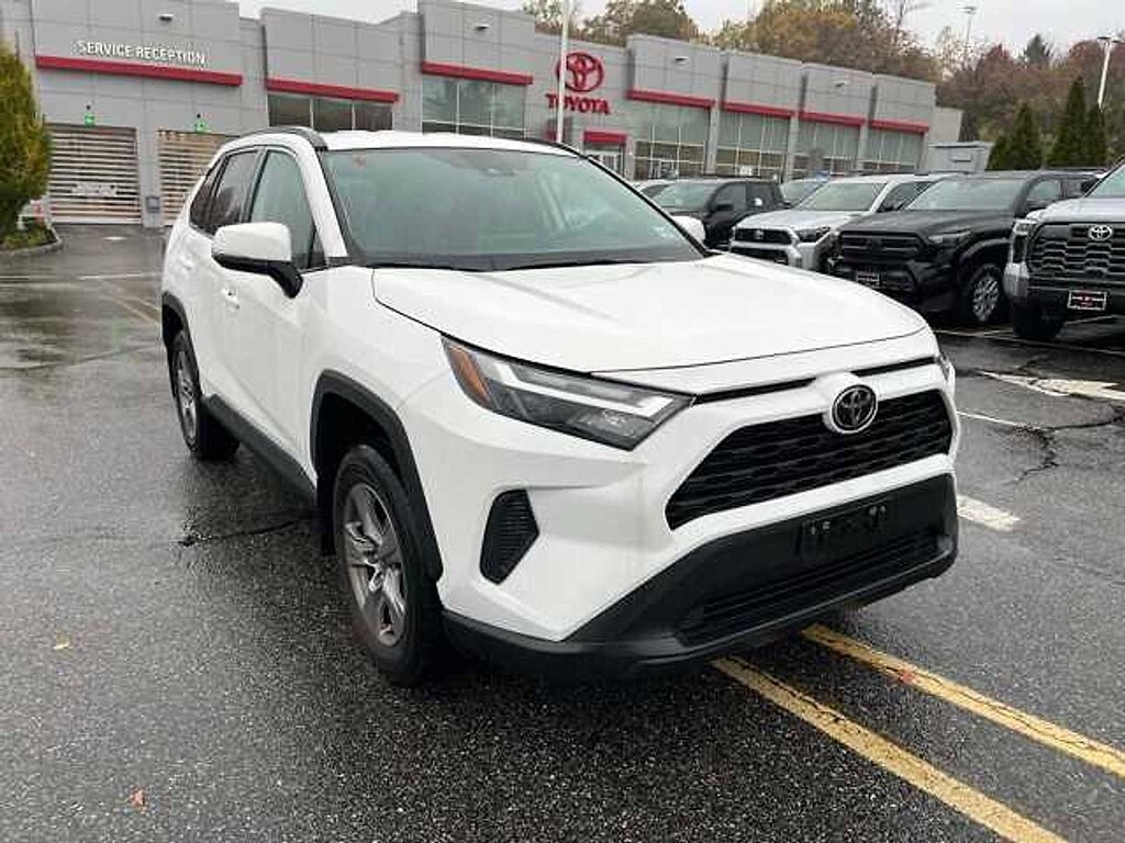 Used 2022 Toyota RAV4 XLE SUV