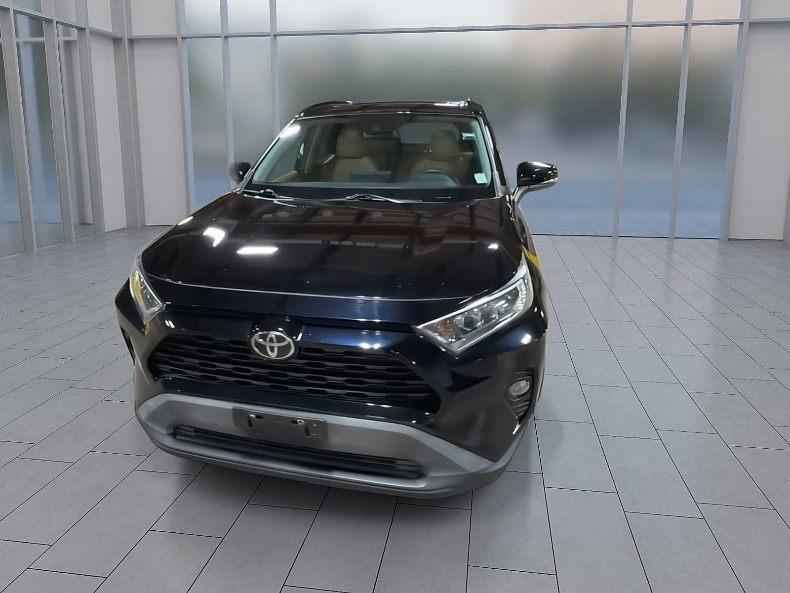 Thumbnail: 2019 Toyota RAV4 - 3