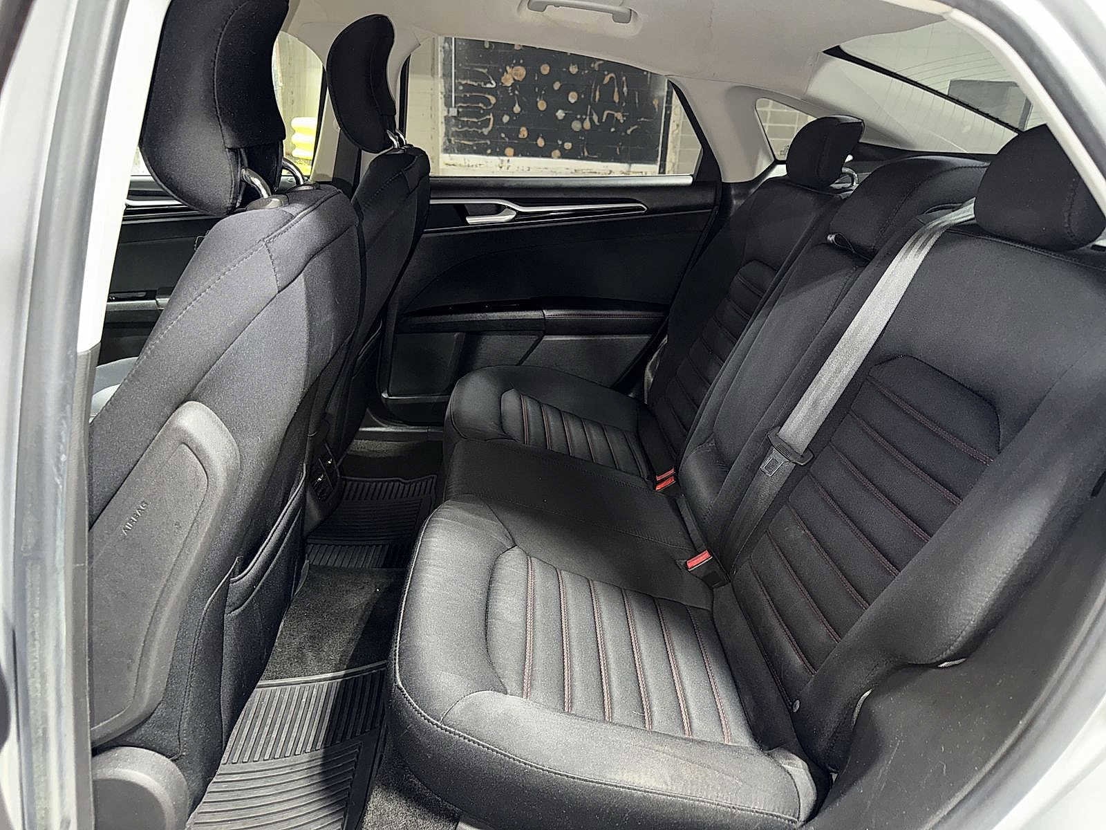 Thumbnail: 2015 Ford Fusion - 16