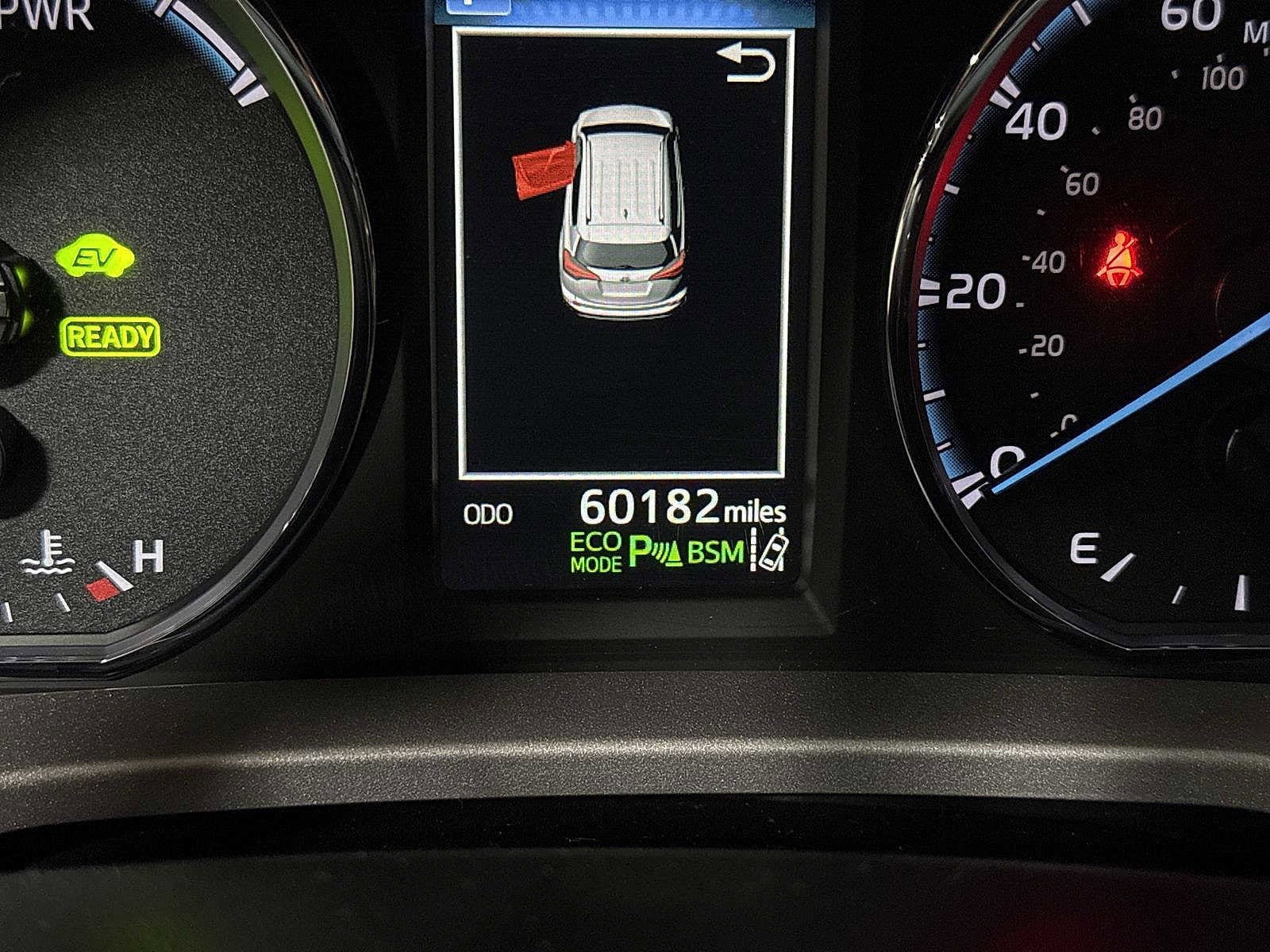 Thumbnail: 2017 Toyota RAV4 - 19