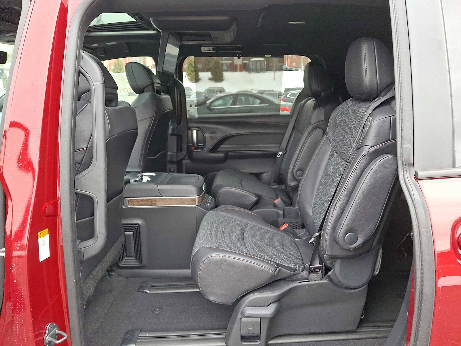 Thumbnail: 2026 Toyota Sienna - 13