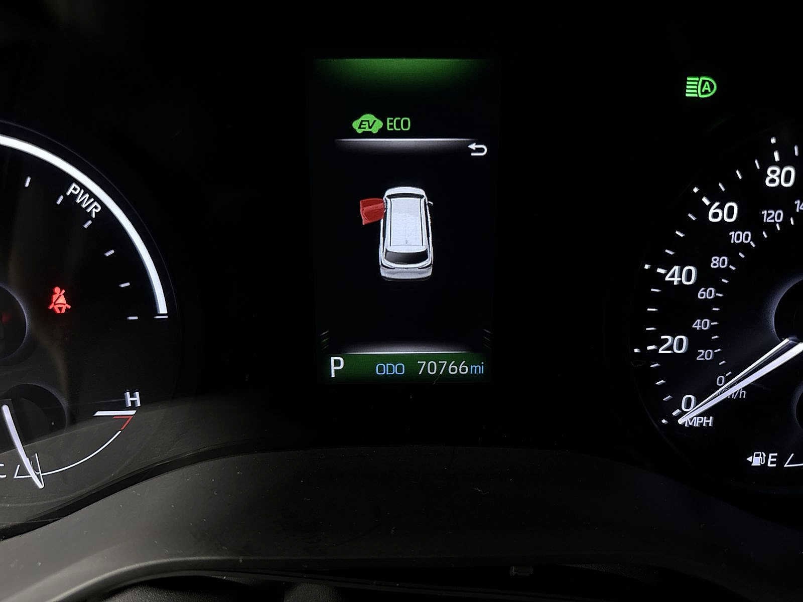 Thumbnail: 2021 Toyota Sienna - 20