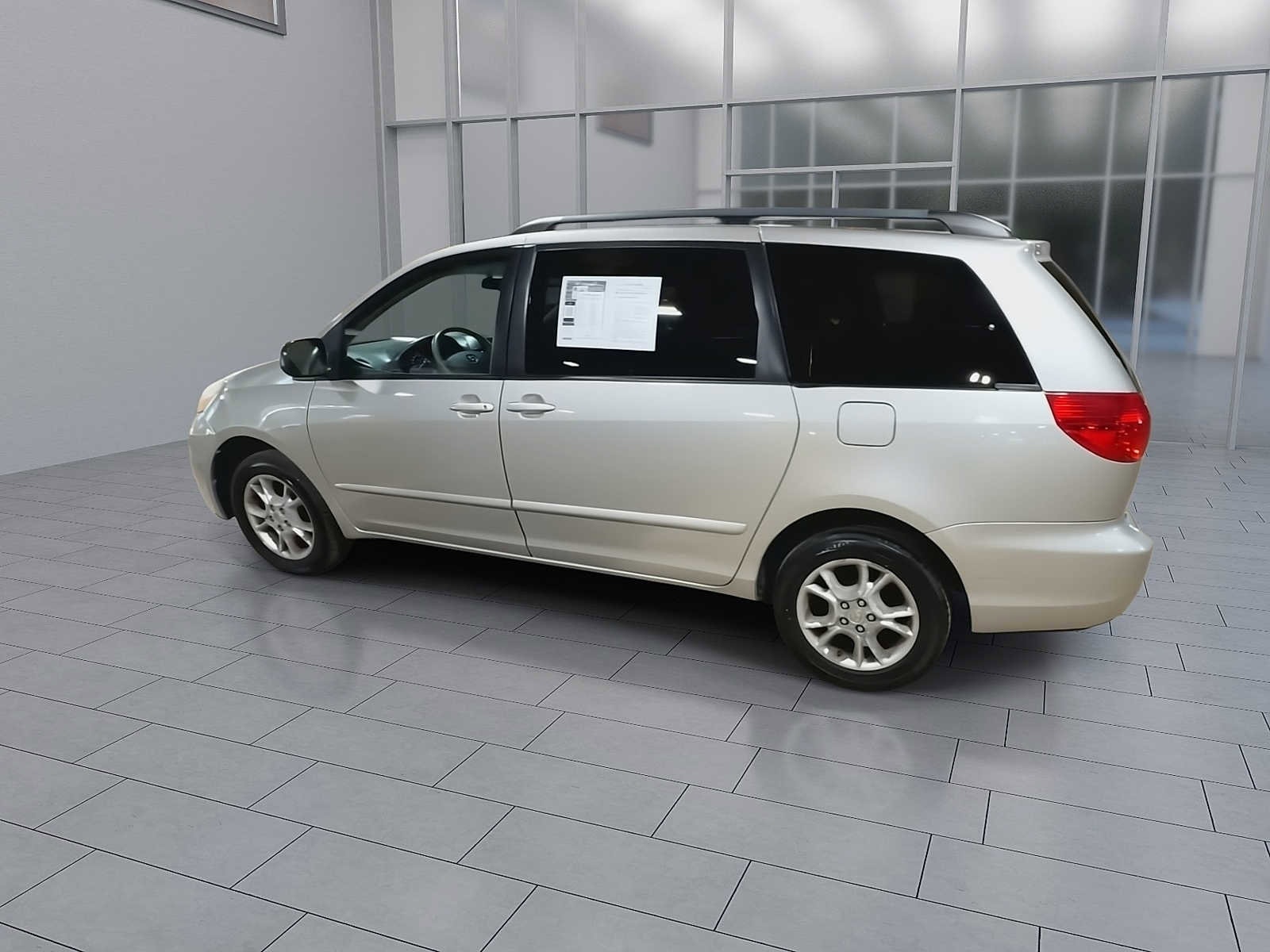 Thumbnail: 2006 Toyota Sienna - 6