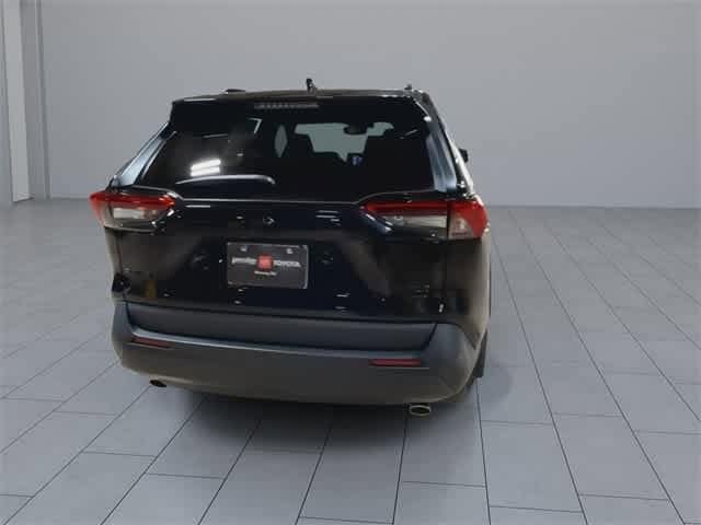 2022 Toyota RAV4 XLE 7