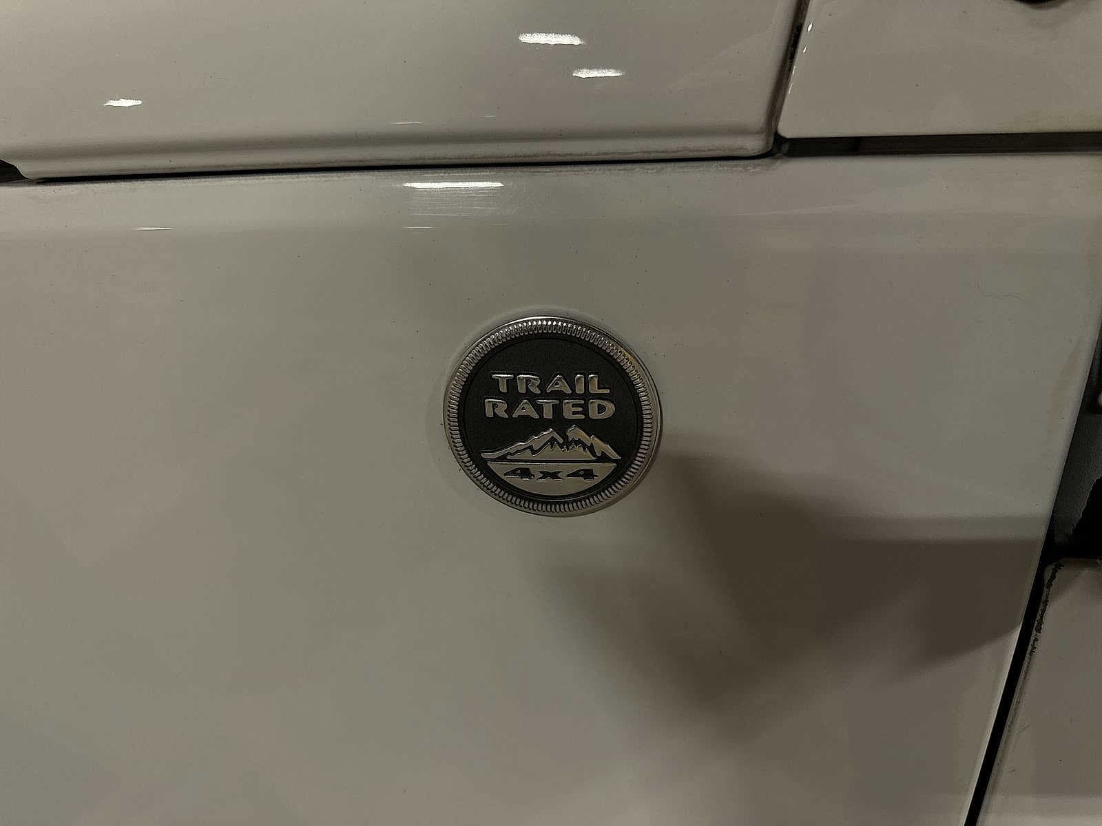 Thumbnail: 2014 Jeep Wrangler - 24