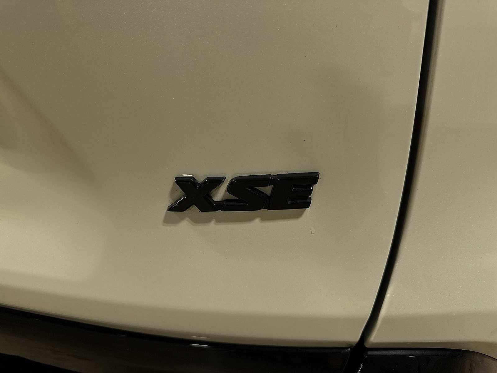 Thumbnail: 2022 Toyota RAV4 - 26