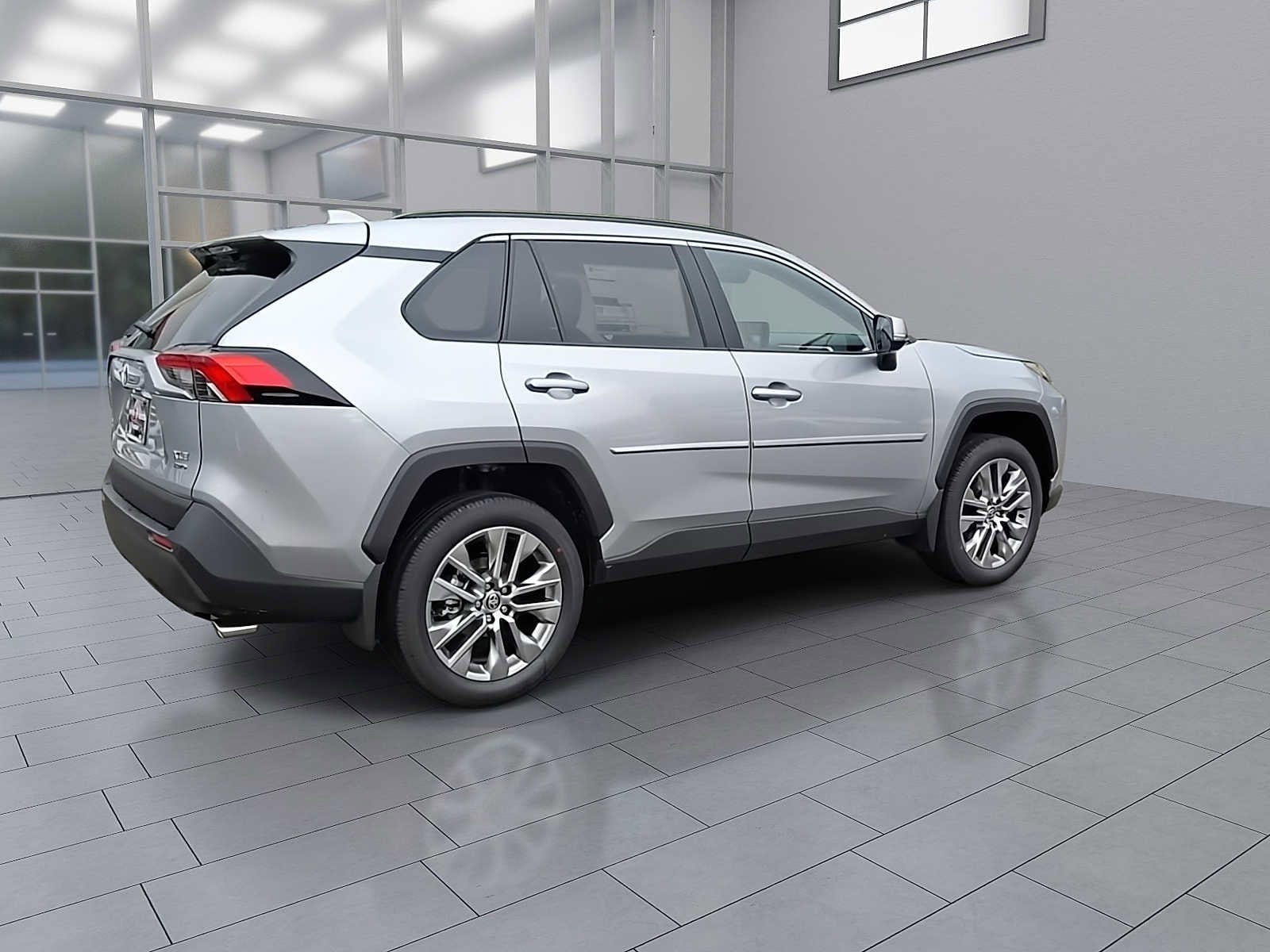 Thumbnail: 2025 Toyota RAV4 - 7