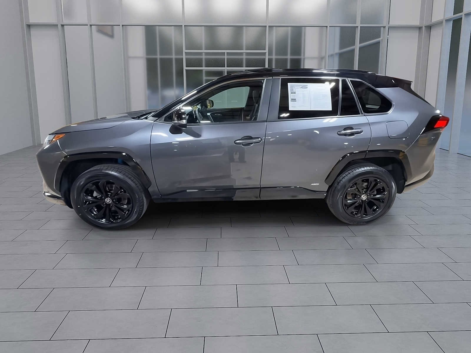 Thumbnail: 2022 Toyota RAV4 - 5
