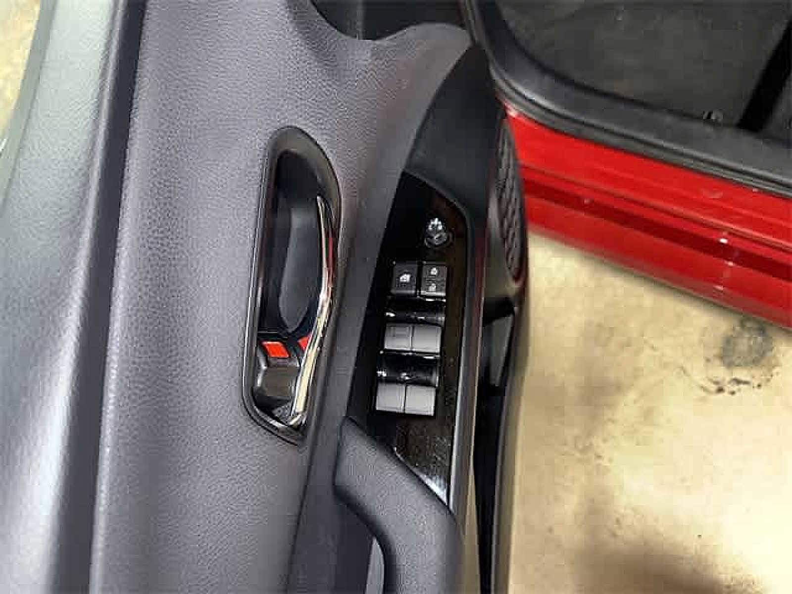 Thumbnail: 2022 Toyota Prius Prime - 32