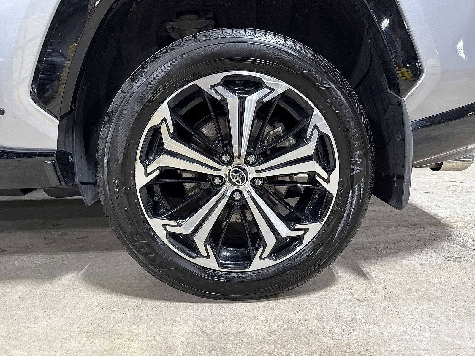 Thumbnail: 2022 Toyota RAV4 - 10