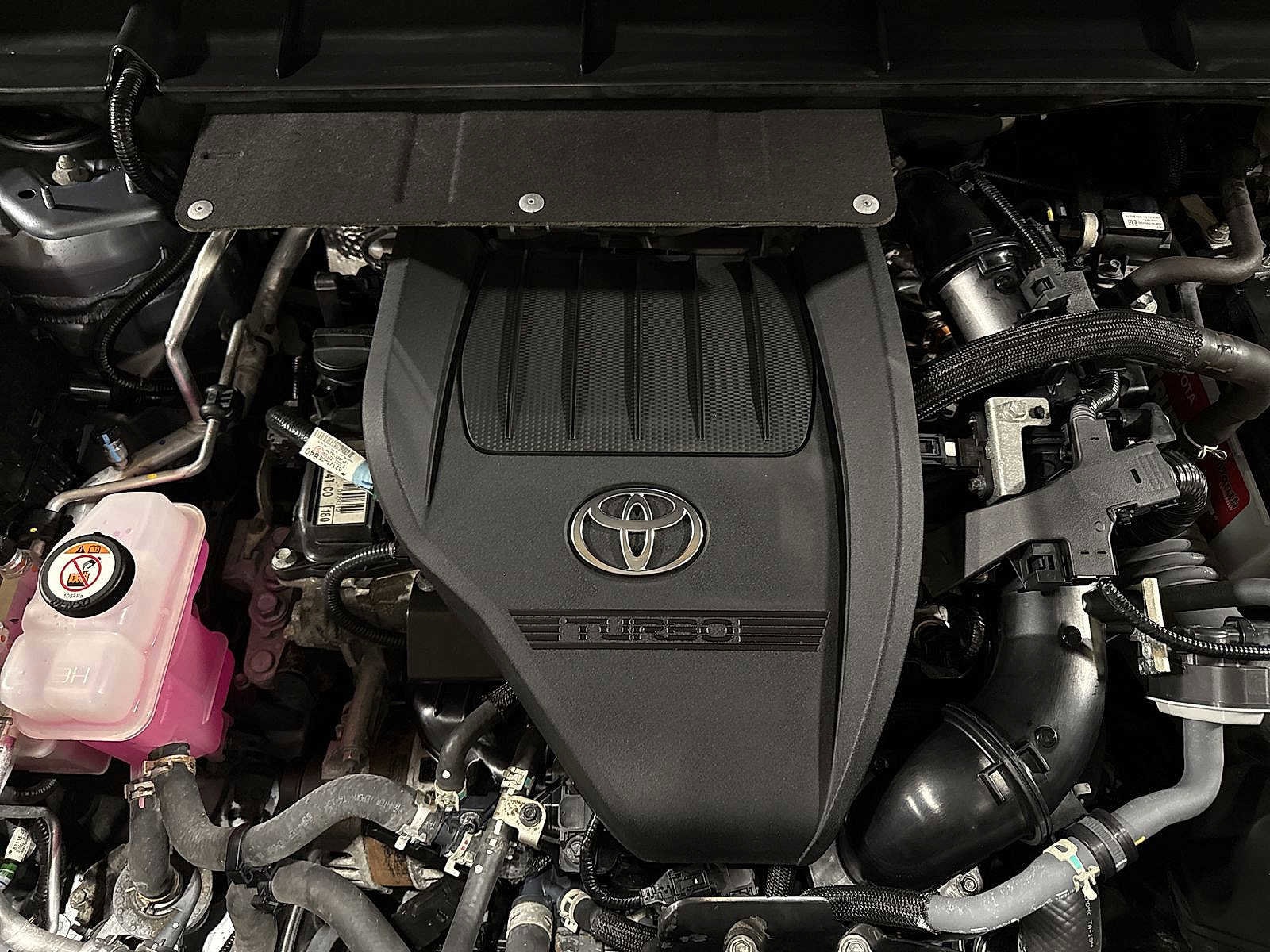 Thumbnail: 2023 Toyota Highlander - 12