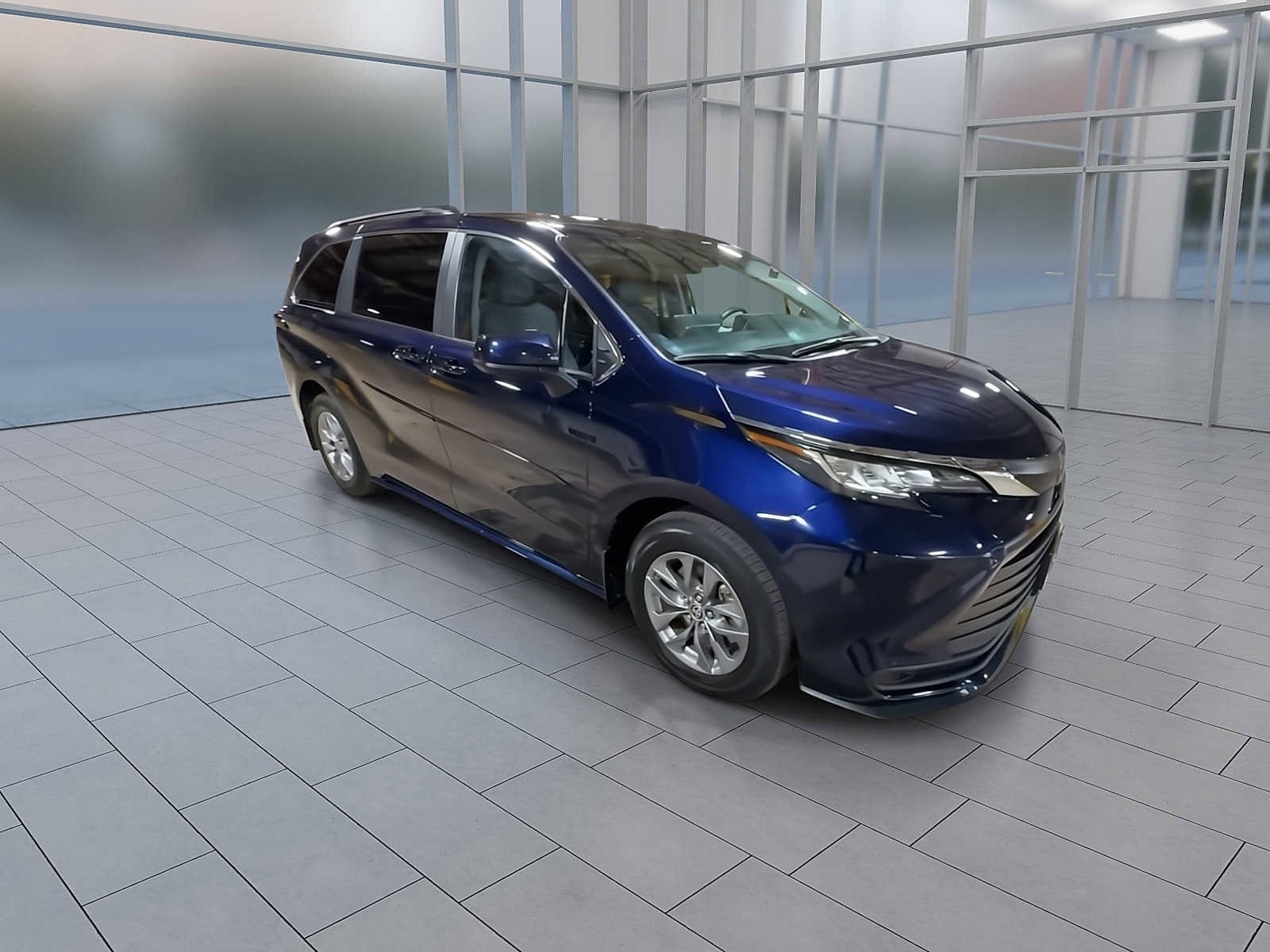 Thumbnail: 2023 Toyota Sienna - 2