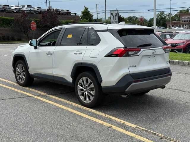 Thumbnail: 2022 Toyota RAV4 - 6