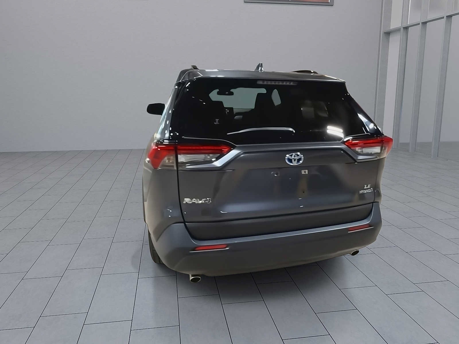 Thumbnail: 2022 Toyota RAV4 - 6